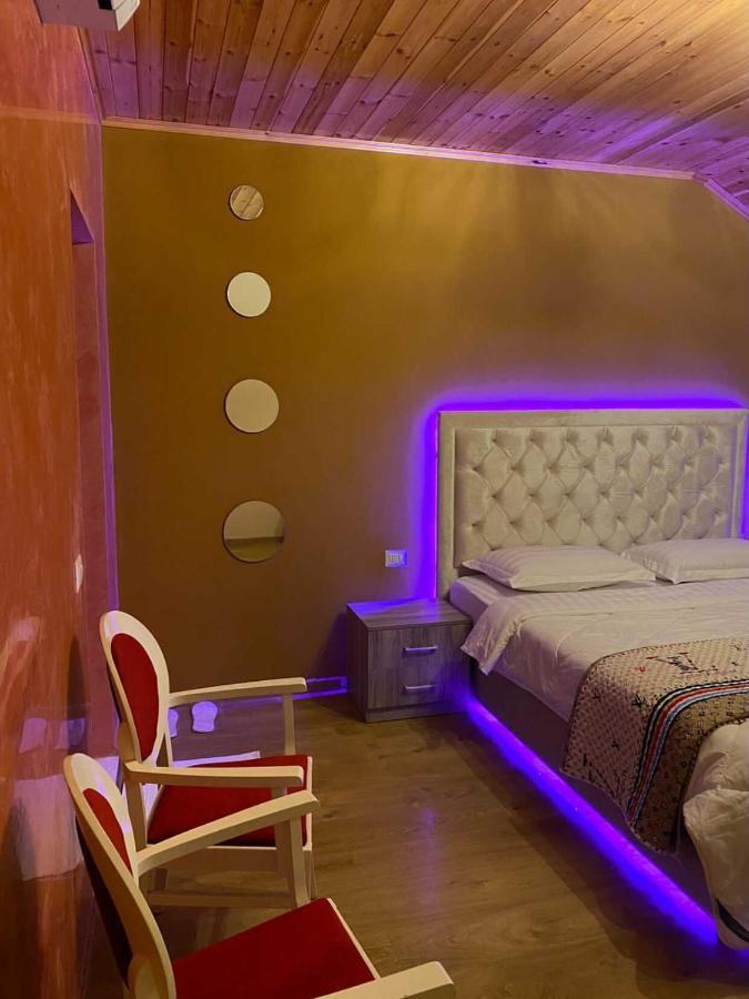 Hotel Demokracia Fushe-Arrez Kültér fotó